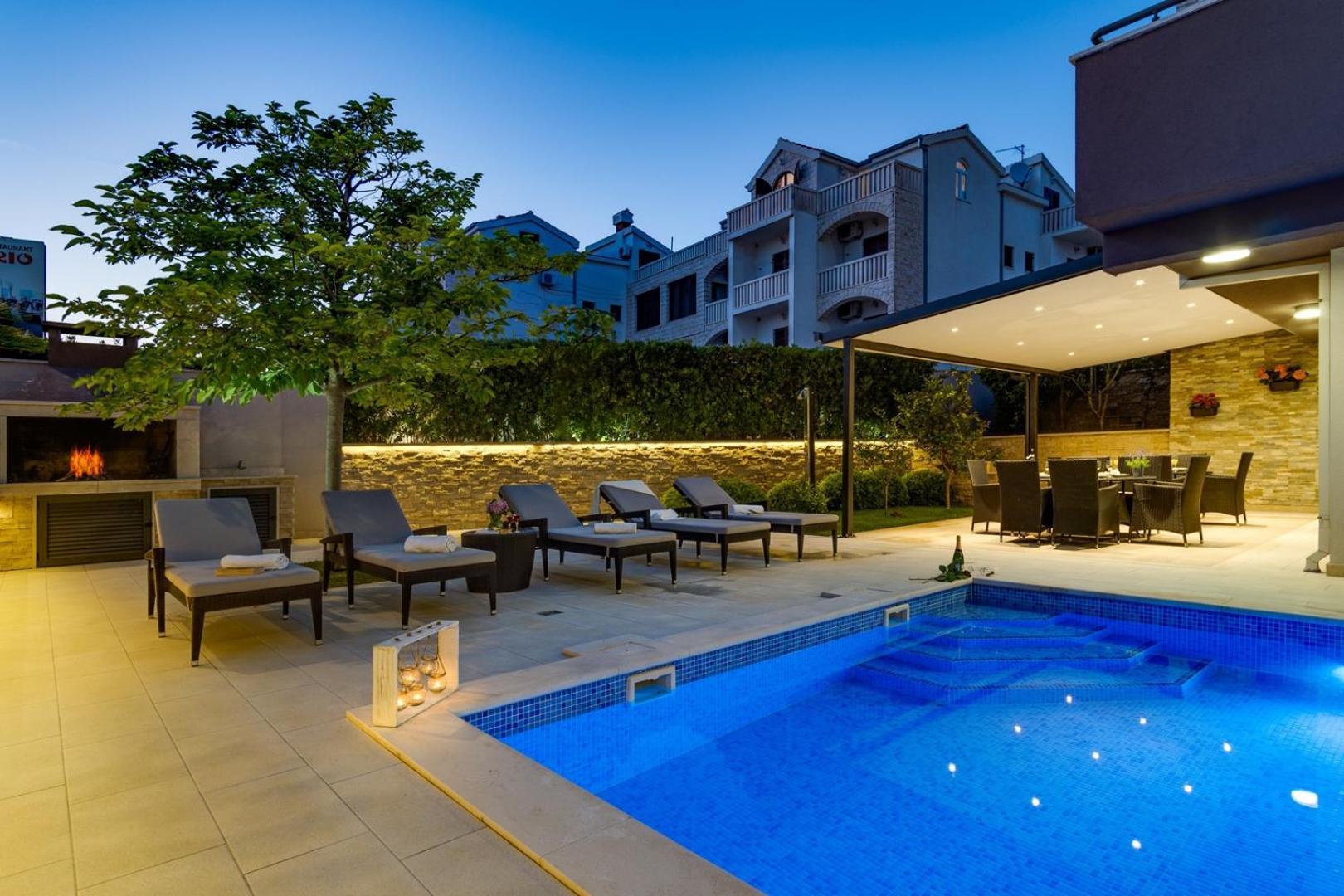 Luxury Villa Lucas With Heated Pool, Whirlpool, Sauna, 14 Pax Podstrana Exterior foto