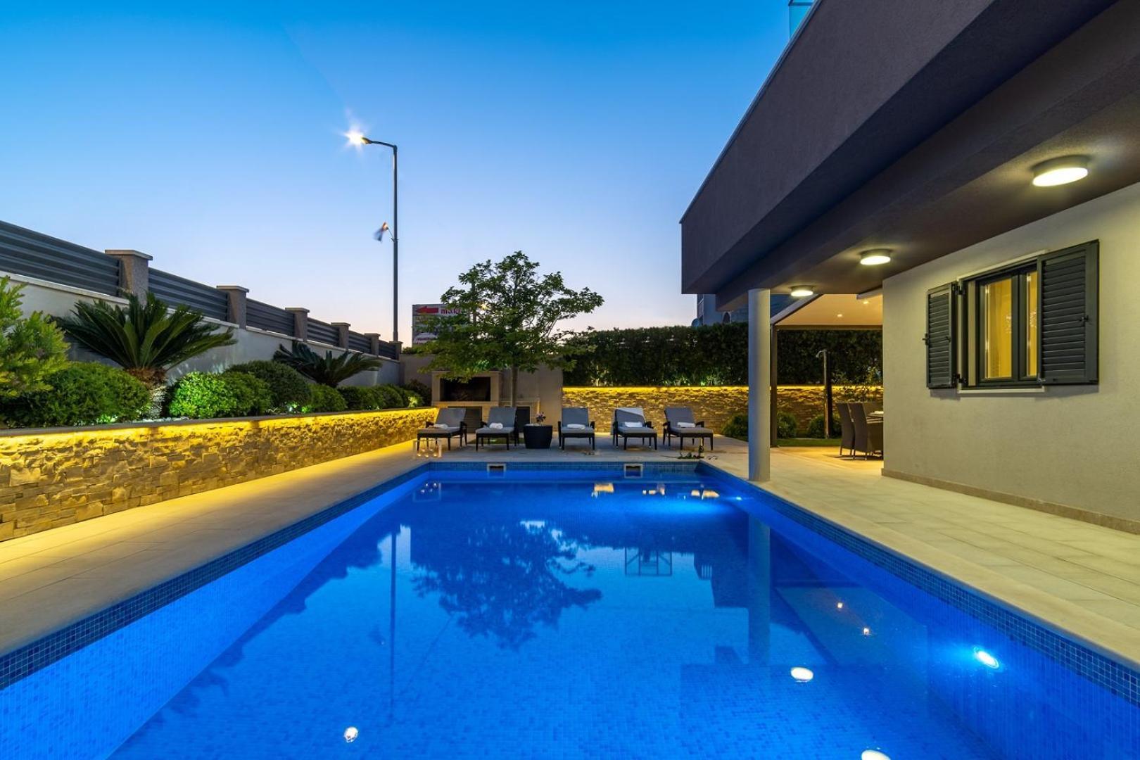 Luxury Villa Lucas With Heated Pool, Whirlpool, Sauna, 14 Pax Podstrana Exterior foto