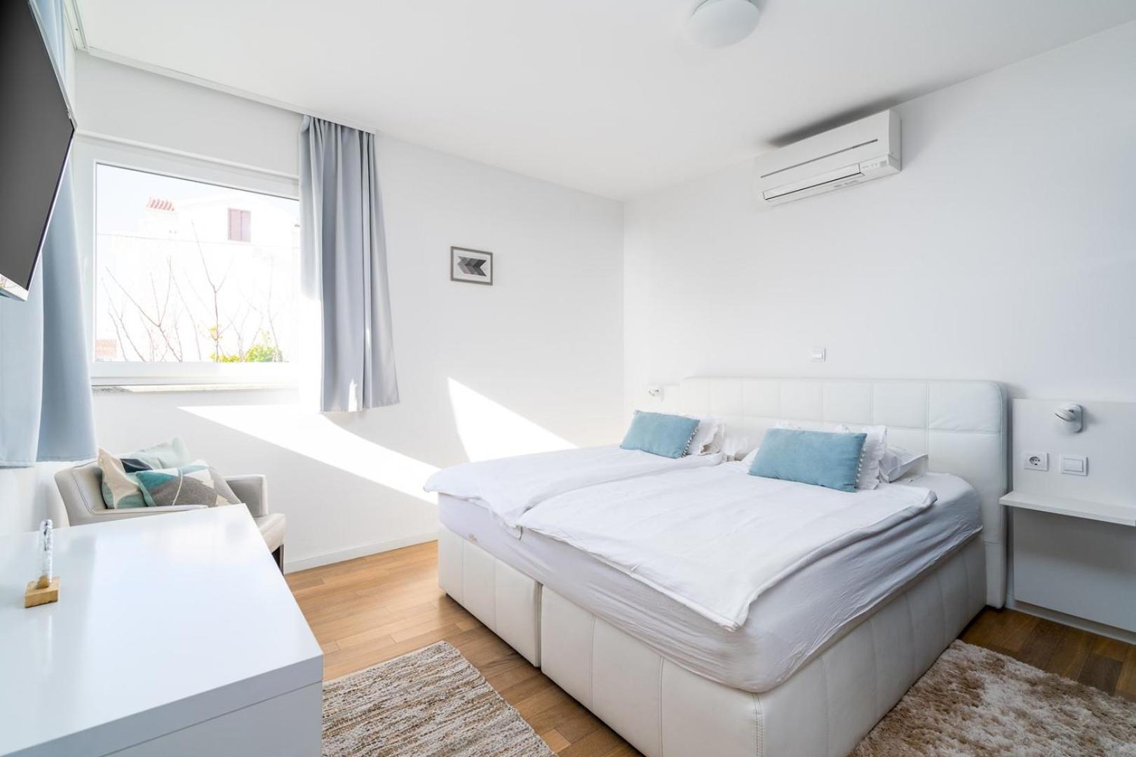 Luxury Villa Lucas With Heated Pool, Whirlpool, Sauna, 14 Pax Podstrana Exterior foto