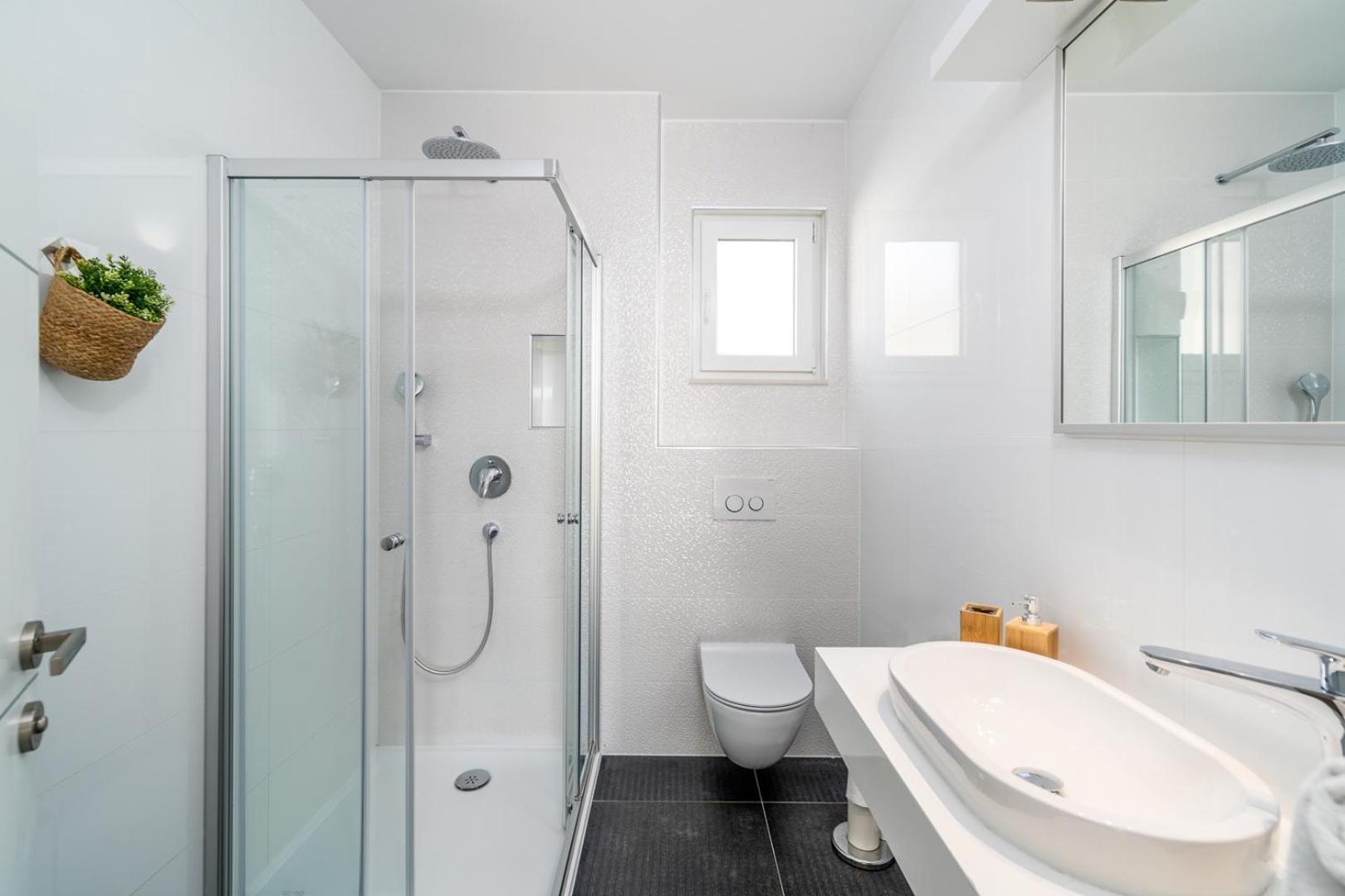 Luxury Villa Lucas With Heated Pool, Whirlpool, Sauna, 14 Pax Podstrana Exterior foto