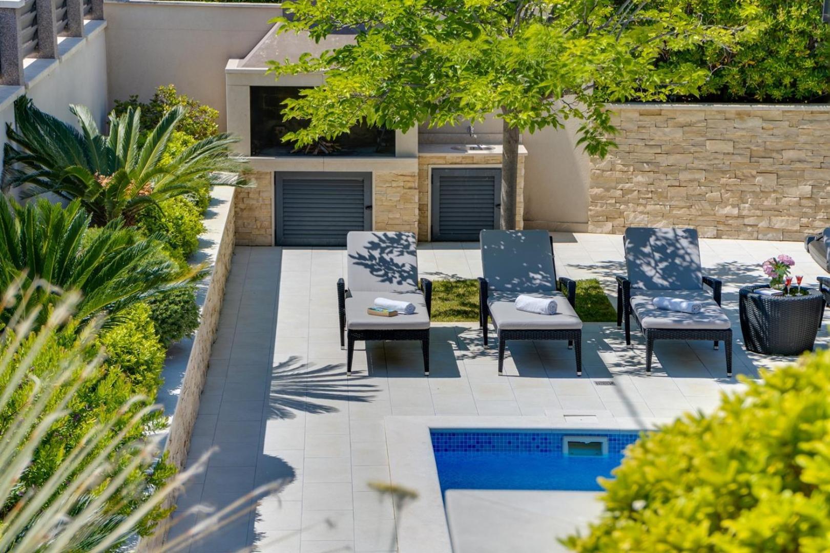 Luxury Villa Lucas With Heated Pool, Whirlpool, Sauna, 14 Pax Podstrana Exterior foto